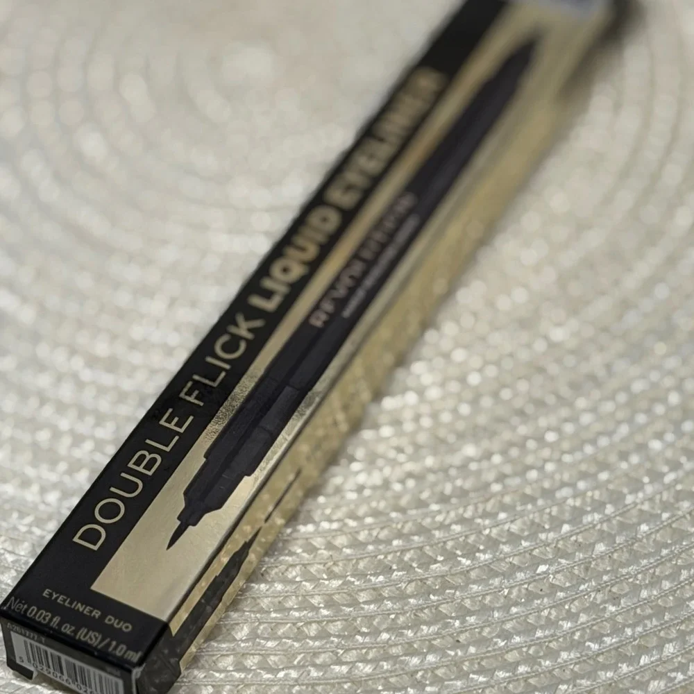 Revolution Beauty Double Flick‎ Liquid Eyeliner Duo Thick Thin Tips Black Vegan